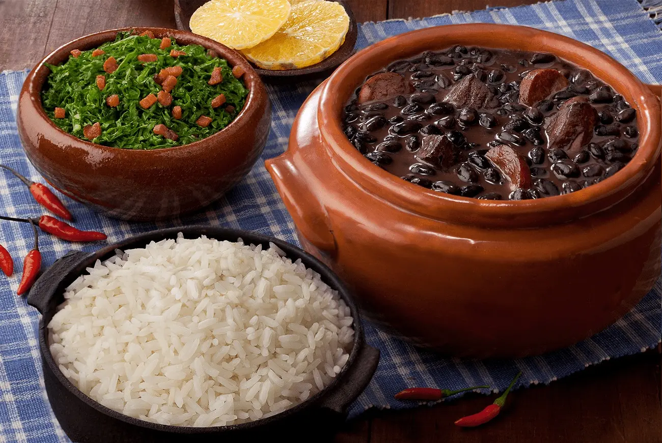 Feijoada completa servida nos eventos